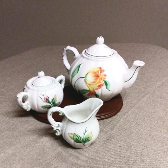 Vintage 3-Piece Teapot Set - Picture 2 of 3